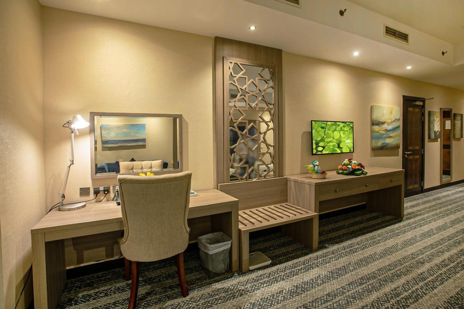 The Castle Premium Hotel Doha Eksteriør billede