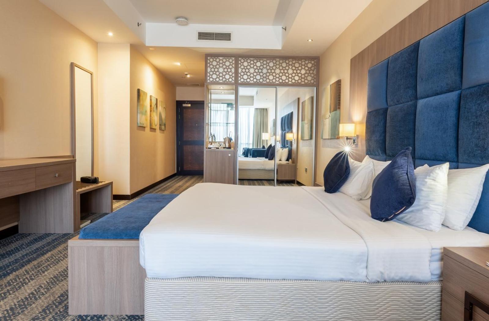 The Castle Premium Hotel Doha Eksteriør billede