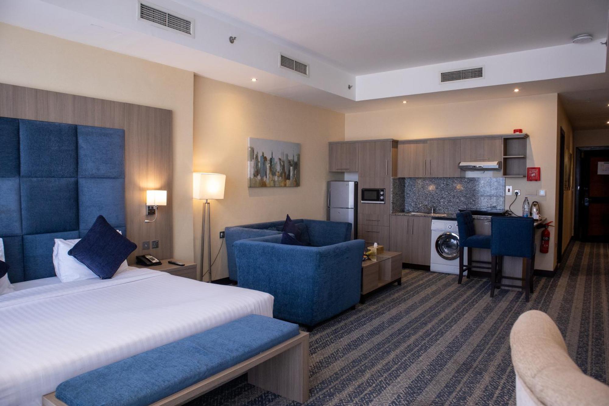 The Castle Premium Hotel Doha Eksteriør billede