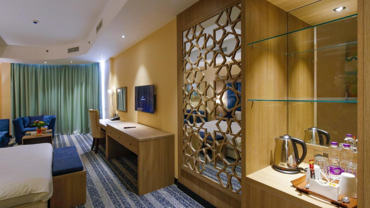The Castle Premium Hotel Doha Eksteriør billede